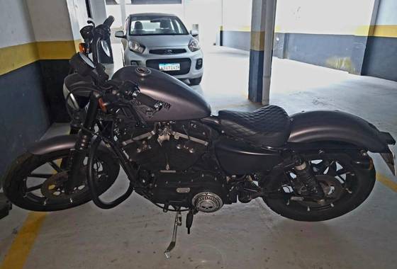 HARLEY-DAVIDSON SPORTSTER IRON 883 HARLEY-DAVIDSON SPORTSTER IRON 883